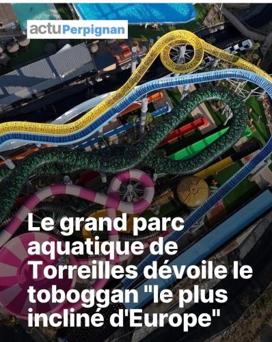 an overhead view of a water park with a roller coaster at Torreilles-Casa terracota-plage - visa image- les déferlantes le Barcares - South of France in Torreilles
