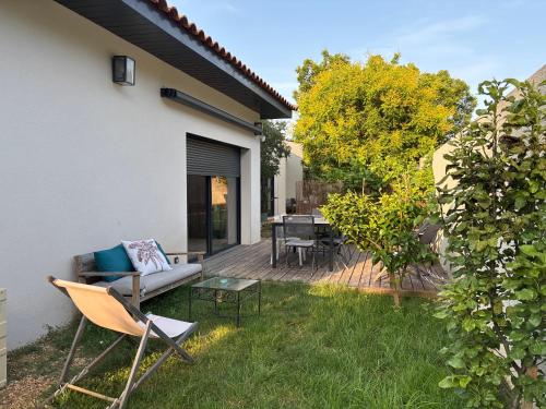 Vonkajšia záhrada v ubytovaní Les Loges Florales - Logements à proximité de la rivière Réals