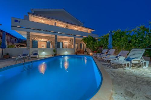 Fotografie z fotogalerie ubytování VILA SENTIO MARE-Apartments Livaić Željko v destinaci Pirovac