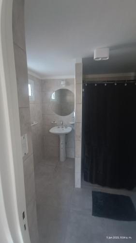 Ένα μπάνιο στο La Via Hostel