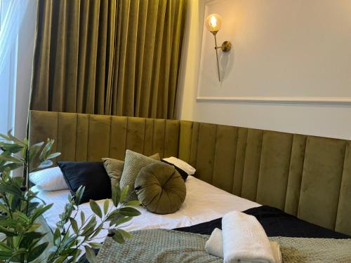 Imagen de la galería de Family & Business Sauna Apartments No17 Leśny nad Zalewem Cedzyna Unikat -3 Bedroom with Private Sauna, Bath with Hydromassage, Terrace, Garage, Catering Options, en Kielce
