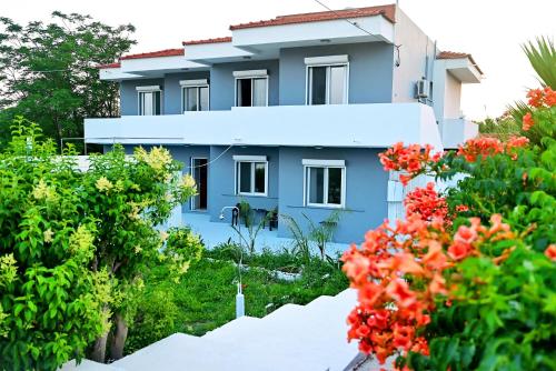 Φωτογραφία από το άλμπουμ του Karmik Concept Apartments στην Αφάντου