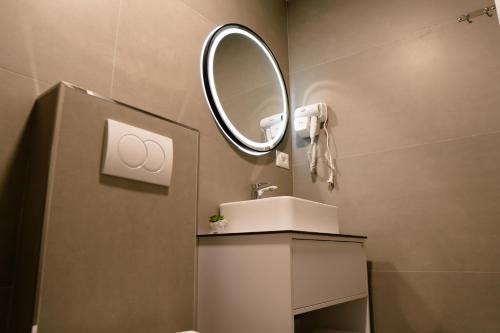 Galería fotográfica de Tepelena Center Hotel en Tepelenë