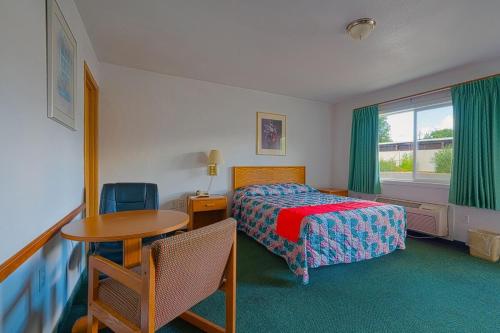 Postel nebo postele na pokoji v ubytování Budget 8 Motel