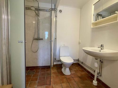 Koupelna v ubytování 5 person holiday home in Mörbylånga
