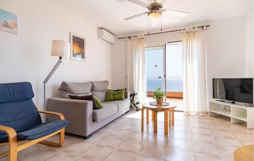 Et tv og/eller underholdning på Stunning Apartment In Mojacar With Wifi