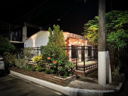 Κήπος έξω από το Casa Neiva Huila