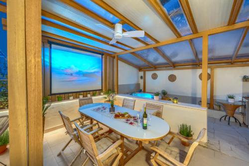Zen Escape -All Season Comfort by Znjan Beach