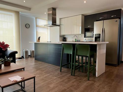 Comfy and Centric Apartment in Zone 10, Fontabella Square