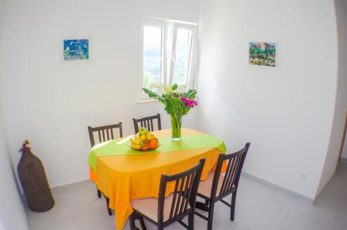 Φωτογραφία από το άλμπουμ του Apartments Frano Ropa σε Ropa