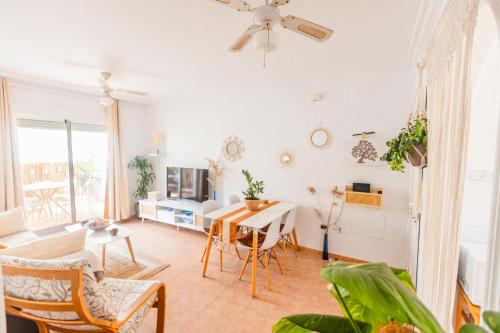 Bohemian apartment with pool 180m from Mojacar beach