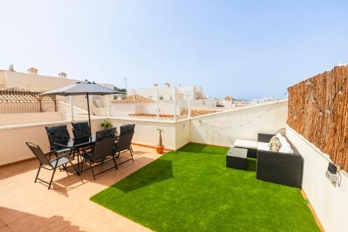 Balkón nebo terasa v ubytování Bohemian apartment with pool 180m from Mojacar beach