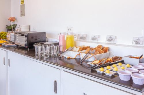 Makanan di atau berdekatan hotel