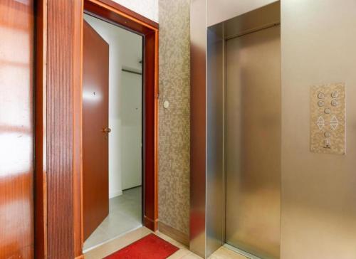 Luxury San Babila Apartment photo 14
