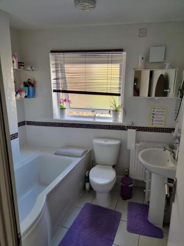 Bilik mandi di Lackco's Cozy Room