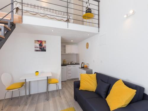 Apartments Pomet - Premium Duplex Studio with City View Puhiera