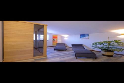 Khu vực ghế ngồi tại Apartment Stella - Three Bedroom Apartment with Balcony