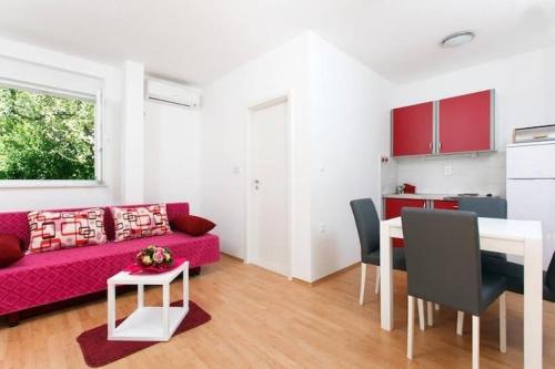 Apartment Happy Holidays - One Bedroom Apartment