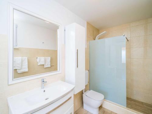 Apartments Marnic Blue Chill-One Bedroom Apartment B