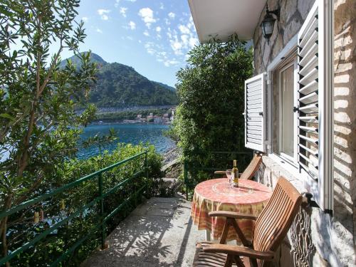 Apartments Aneli - One Bedroom Apartment with Terrace and Sea View A3