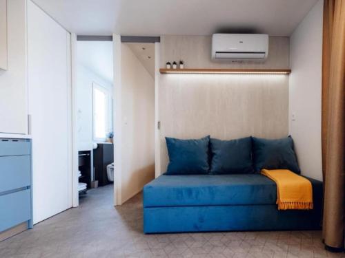 Tasha Premium Mobile Home with Terrace and Hot Tub