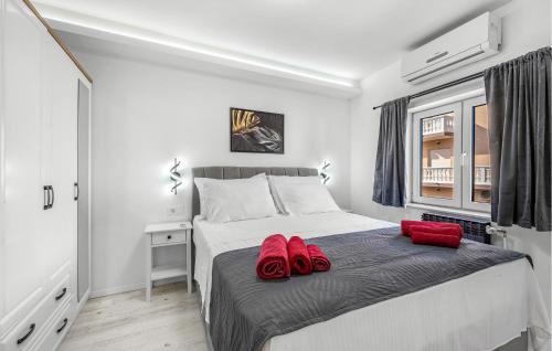 Gorgeous Apartment In Vodice With Wifi