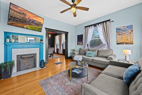 Zona de estar de Riverview Escape in Walkable Historic District