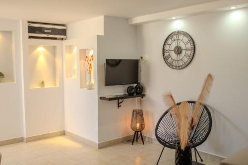 Ismini Basement Retreat