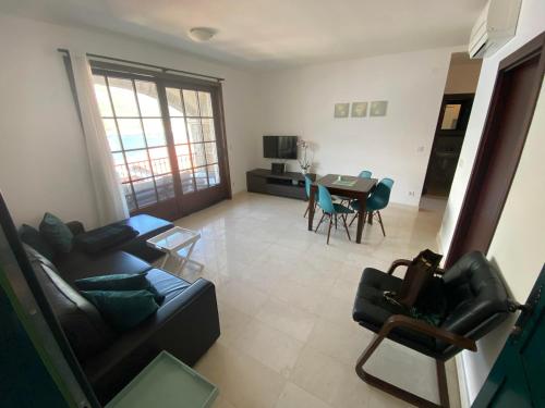 Телевизор и/или развлекательный центр в Apartment CIELOMONTE, Boka Gardens