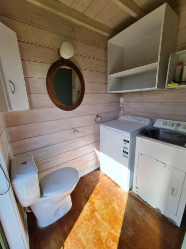 Dapur atau dapur kecil di Back to Basics Accommodation