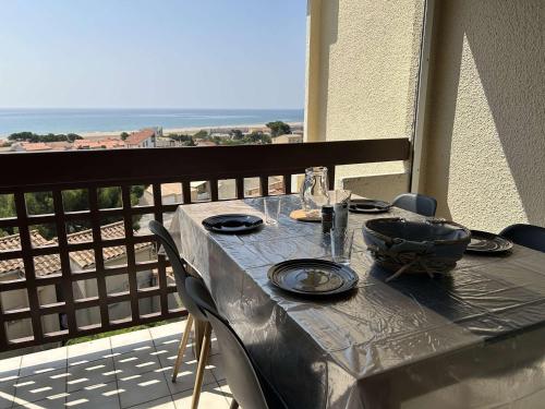 Charmant T2 mezzanine avec vue mer et parking - FR-1-229D-161