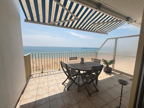 Appartement avec terrasse face plage, 4 pers