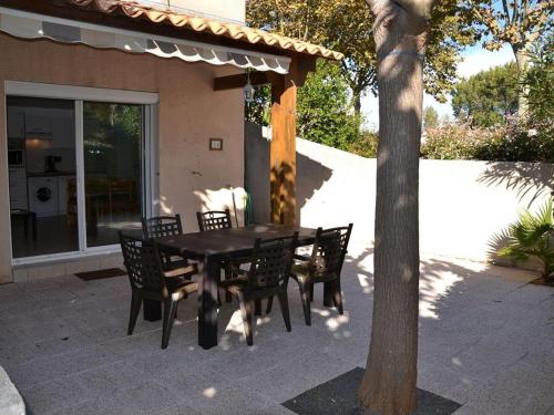 Villa 2 chambres avec terrasse ensoleillée, Cap d'Agde - FR-1-249-443