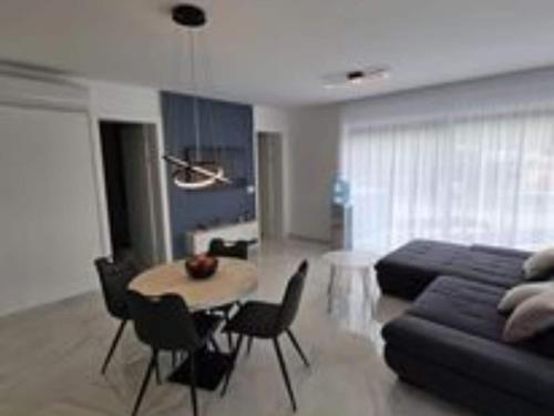 Lux Holiday Home Slatki - One Bedroom Apartment with Terrace and Hot-Tub