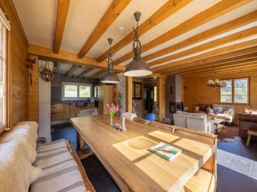 Gambar di galeri bagi 8p Chalet in the mountains near Fiesch ski area, cleaning included di Fiesch