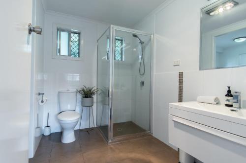Koupelna v ubytování Tourist Road - 2 Bedroom Unit - East Toowoomba