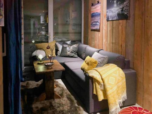 Cama o camas de una habitación en Unique Small Cabin With Sauna View In Lofoten