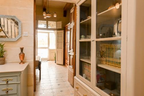 Φωτογραφία από το άλμπουμ του A Cosy Nest Overlooking The Sea - Happy Rentals σε Birżebbuġa