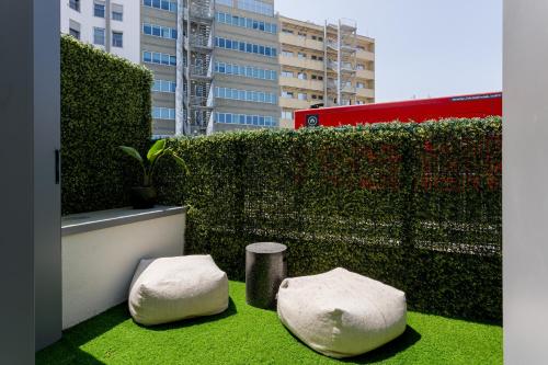 The Urban Oasis Elegant 2 Bedroom Duplex in Lisbon