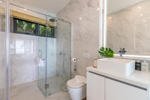 Ένα μπάνιο στο Villa The Wave 2 Residence