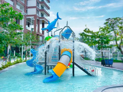 HUALUXE Sanya Yalong Bay Resort — Swimming pool