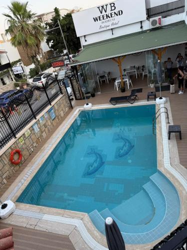 Πισίνα στο ή κοντά στο WB Weekend Otel