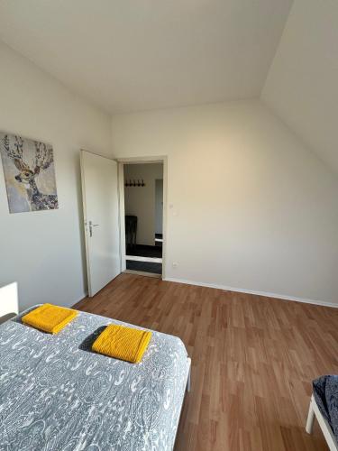 Ein Bett oder Betten in einem Zimmer der Unterkunft Bright Apartments In The Heart Of Antwerp