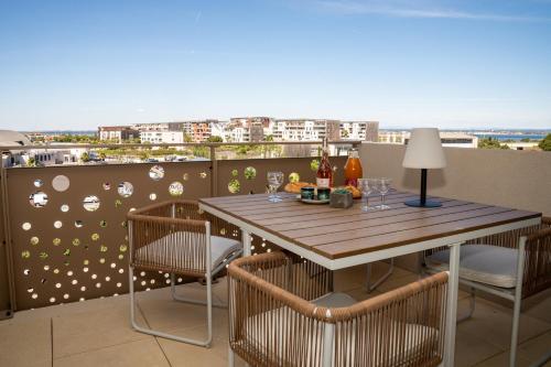 Sete, Apt 2 chambres, Terrasse et proximite plages