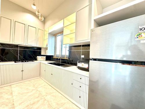 Kuchyň nebo kuchyňský kout v ubytování Privacy Pool Villa Pattaya