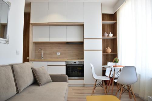 Kuhinja ili čajna kuhinja u objektu Wavefront Apartment 1