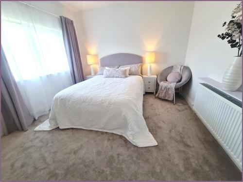Katil atau katil-katil dalam bilik di Double & Single Room Options in Quiet, Relaxing Home in Frankfield