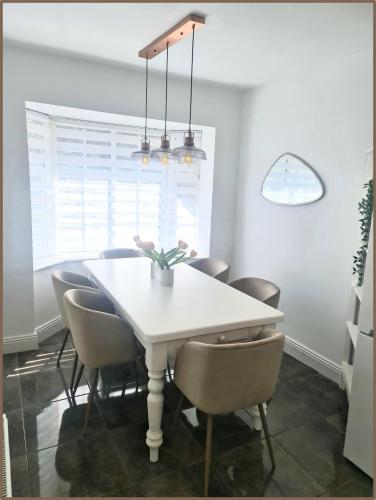 Gambar di galeri bagi Double & Single Room Options in Quiet, Relaxing Home in Frankfield di Cork