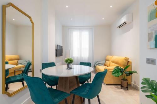 REDING Beach & Center City