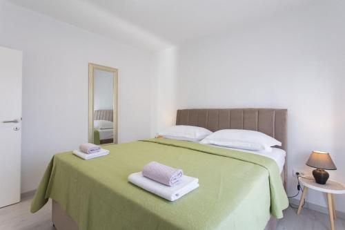 Apartments with swimming pool Kastel Stari, Kastela - 24273